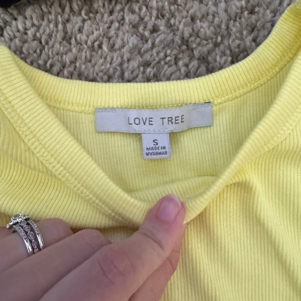 Set Bundle Lot Of Tank Tops Cropped Women’s Juniors Size Small Medium ￼ - Picture 5 of 8